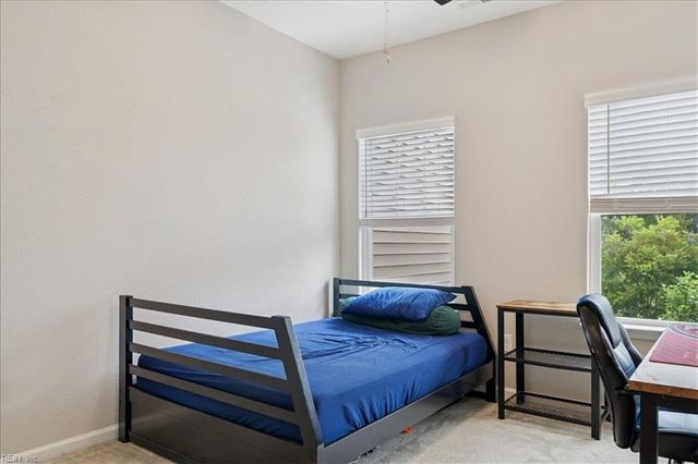 615 Clarion LN, Chesapeake, VA 23320