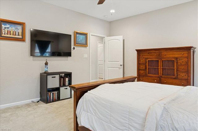 615 Clarion LN, Chesapeake, VA 23320