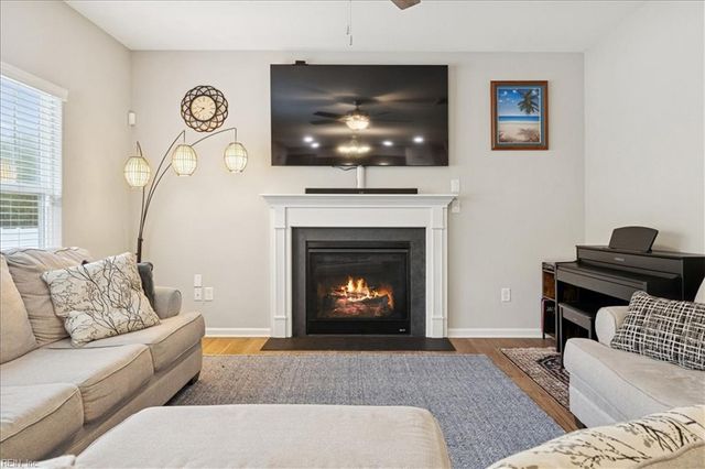 615 Clarion LN, Chesapeake, VA 23320