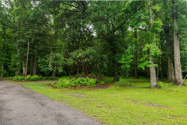 572 Westbury Road, Saint George, SC 29477