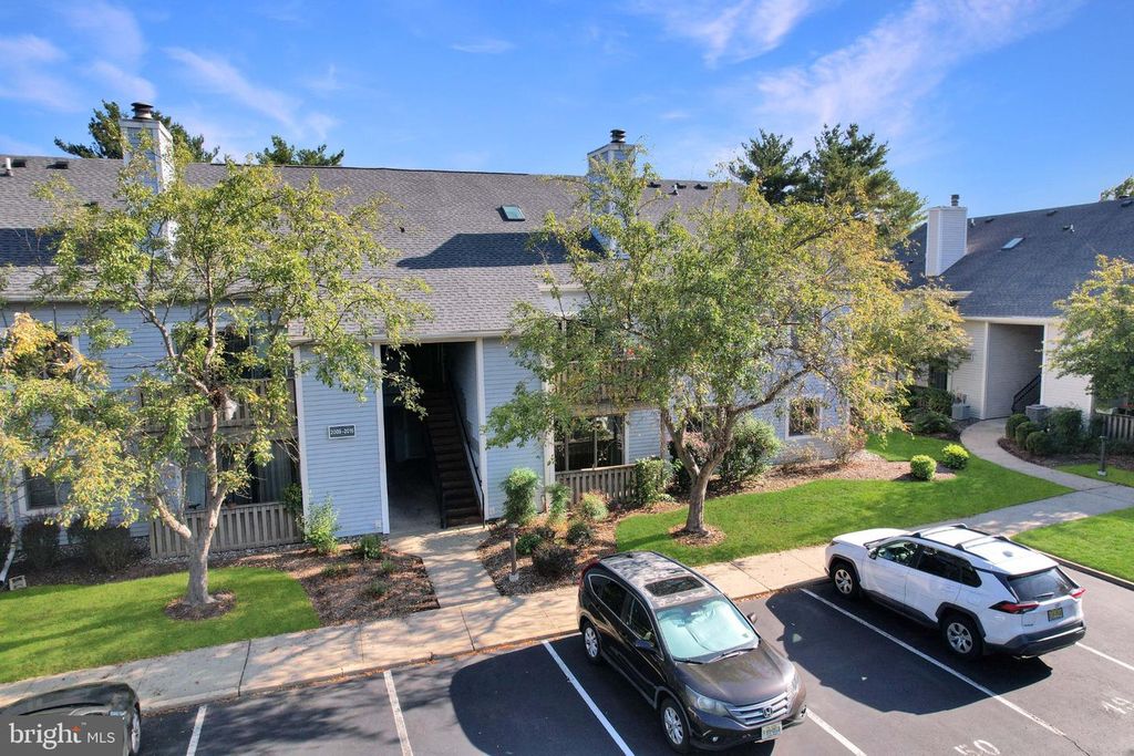 2013 ASPEN DR, PLAINSBORO, NJ 08536 — photo 3