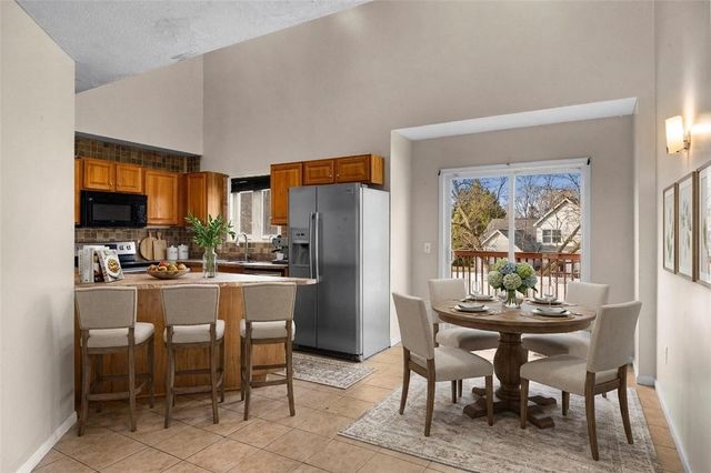 12 Cashmere Court, Irondequoit, NY 14609