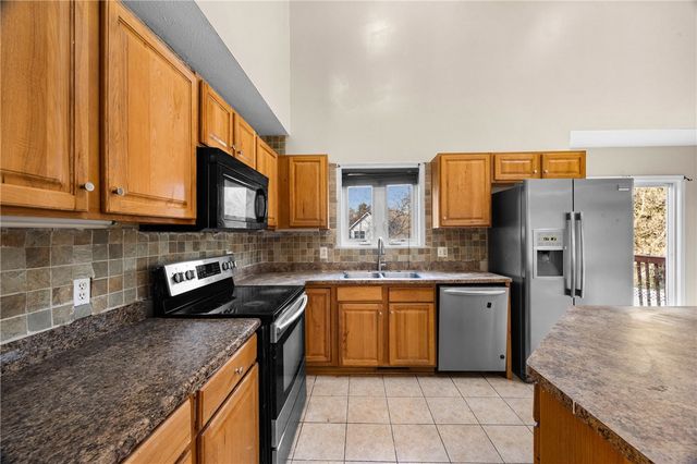 12 Cashmere Court, Irondequoit, NY 14609