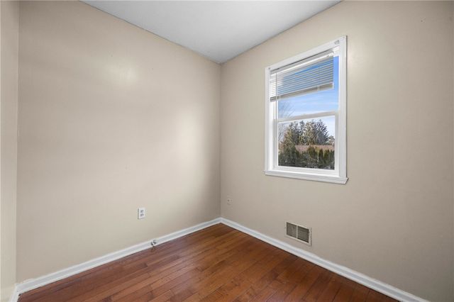 12 Cashmere Court, Irondequoit, NY 14609