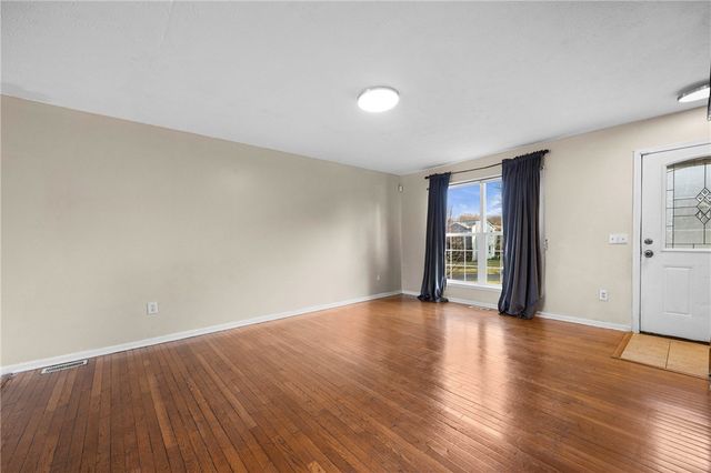 12 Cashmere Court, Irondequoit, NY 14609