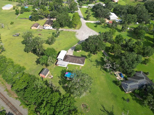 140 County Road 313, Sweeny, TX 77480