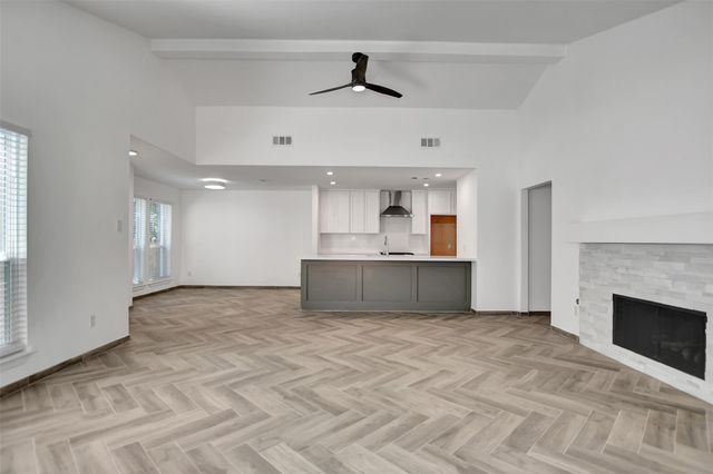7 Bitterwood Court, The Woodlands, TX 77381
