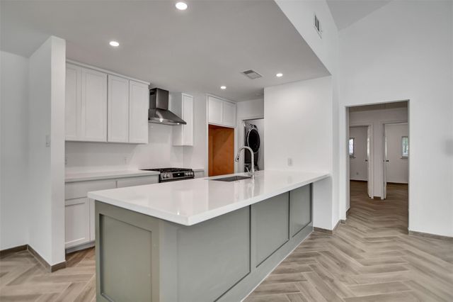 7 Bitterwood Court, The Woodlands, TX 77381
