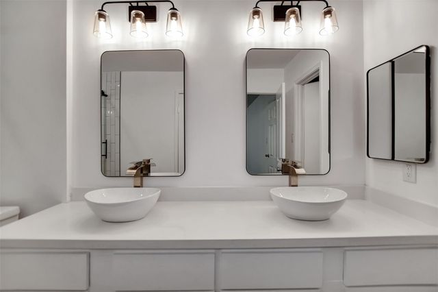 7 Bitterwood Court, The Woodlands, TX 77381