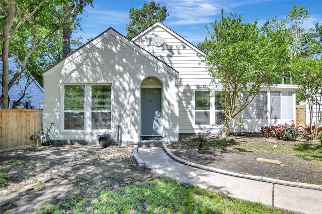 7 Bitterwood Court, The Woodlands, TX 77381