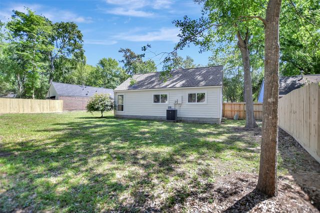 7 Bitterwood Court, The Woodlands, TX 77381