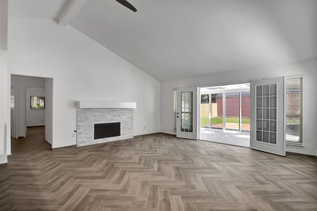 7 Bitterwood Court, The Woodlands, TX 77381