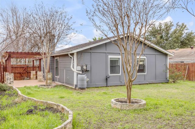 7004 Trendal LN, Austin, TX 78744