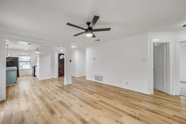 7004 Trendal LN, Austin, TX 78744