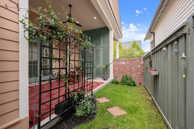 2208 Rouzan Ave, Baton Rouge, LA 70808