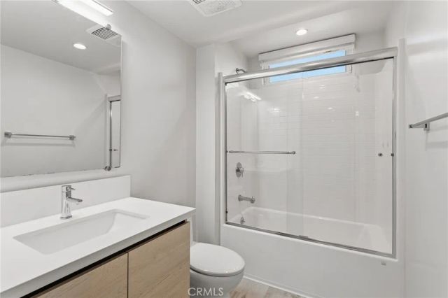 5820 La Mirada Avenue 402, Hollywood, CA 90038