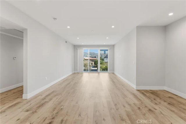 5820 La Mirada Avenue 402, Hollywood, CA 90038