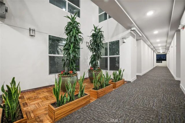 5820 La Mirada Avenue 402, Hollywood, CA 90038