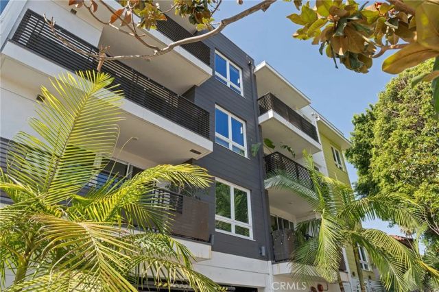 5820 La Mirada Avenue 402, Hollywood, CA 90038