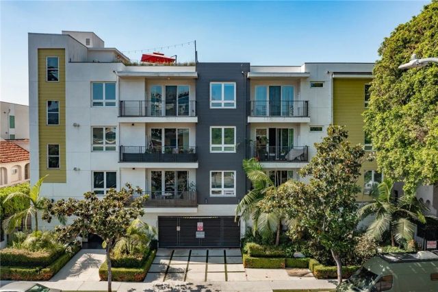5820 La Mirada Avenue 402, Hollywood, CA 90038