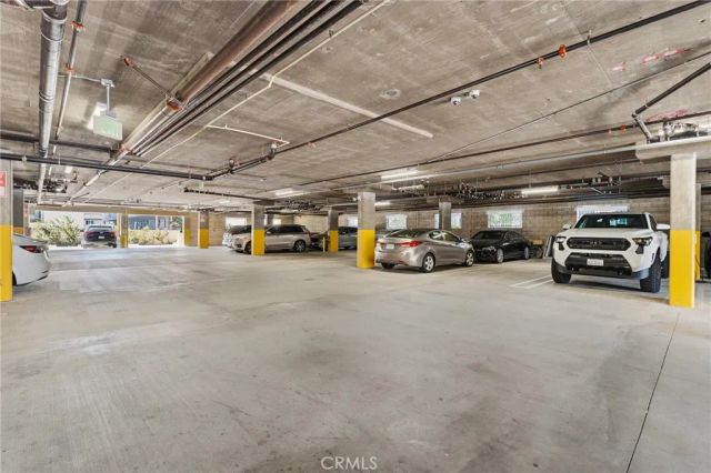 5820 La Mirada Avenue 402, Hollywood, CA 90038