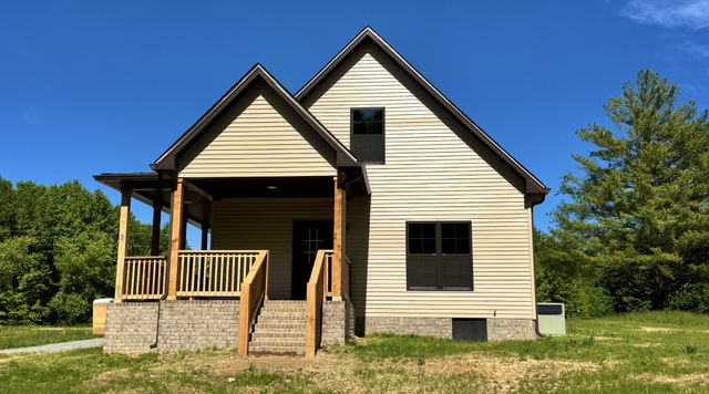 224 Redbird Lane, Lafayette, TN 37083