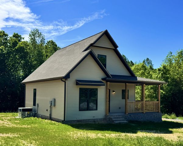 224 Redbird Lane, Lafayette, TN 37083