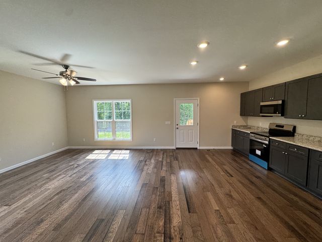 224 Redbird Lane, Lafayette, TN 37083