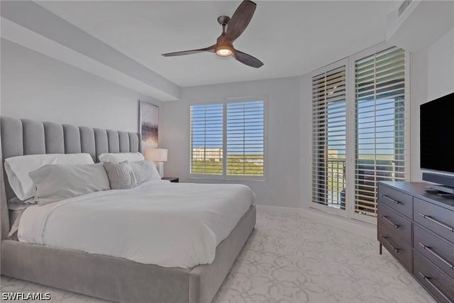 420 Cove Tower DR 802, Naples, FL 34110