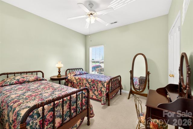1918 Weighmont Court, Charlotte, NC 28227