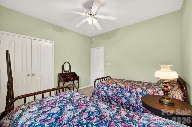 1918 Weighmont Court, Charlotte, NC 28227