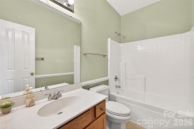 1918 Weighmont Court, Charlotte, NC 28227