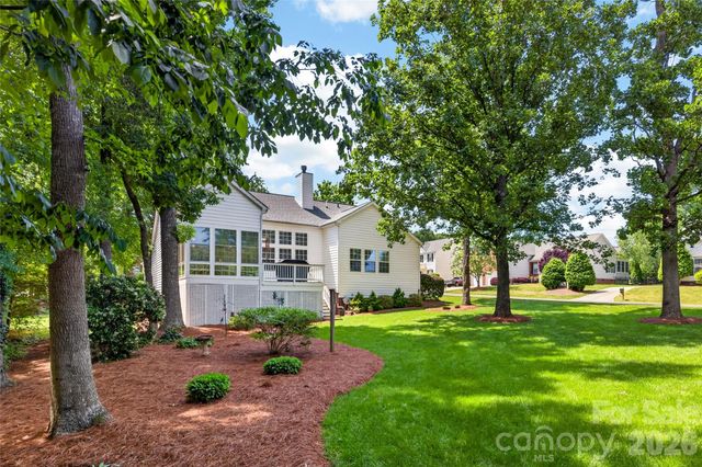1918 Weighmont Court, Charlotte, NC 28227
