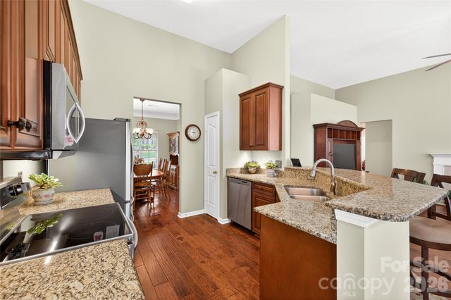 1918 Weighmont Court, Charlotte, NC 28227