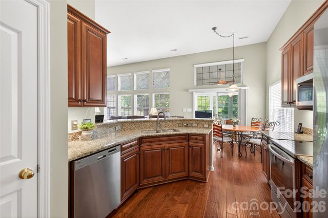 1918 Weighmont Court, Charlotte, NC 28227