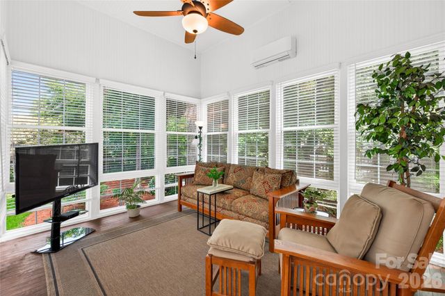 1918 Weighmont Court, Charlotte, NC 28227
