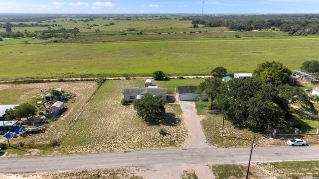 133 OAK VIEW DR, La Vernia, TX 78121