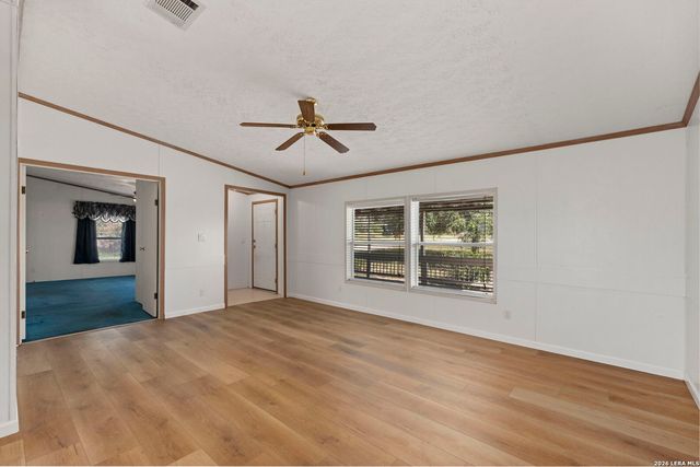 133 OAK VIEW DR, La Vernia, TX 78121