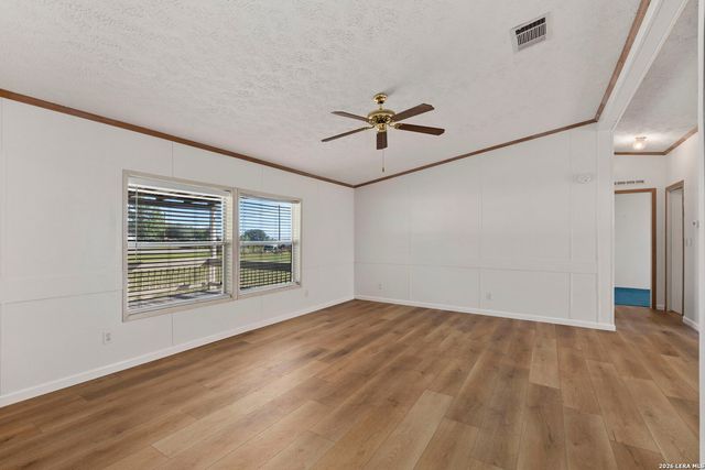 133 OAK VIEW DR, La Vernia, TX 78121