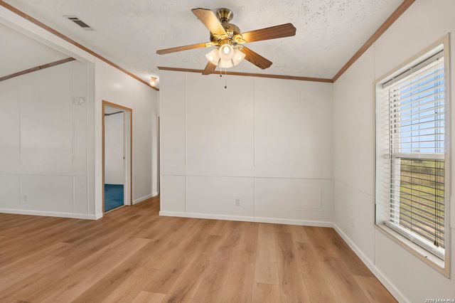 133 OAK VIEW DR, La Vernia, TX 78121