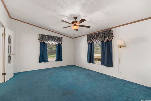 133 OAK VIEW DR, La Vernia, TX 78121