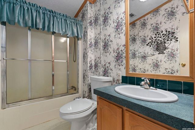 133 OAK VIEW DR, La Vernia, TX 78121