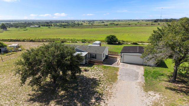 133 OAK VIEW DR, La Vernia, TX 78121