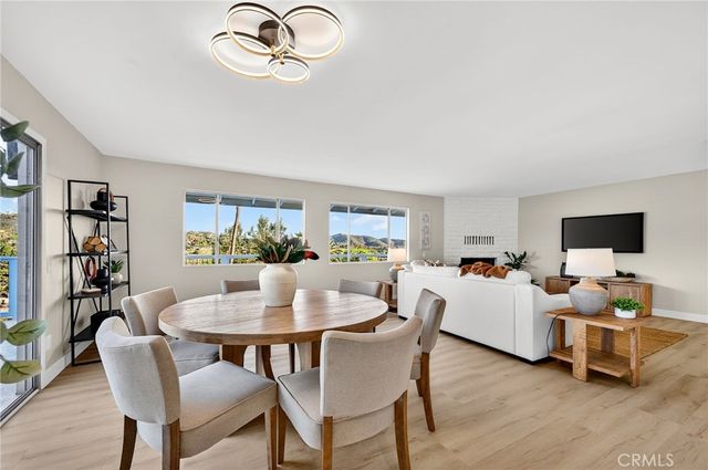 358 Sunrise Circle, Vista, CA 92084