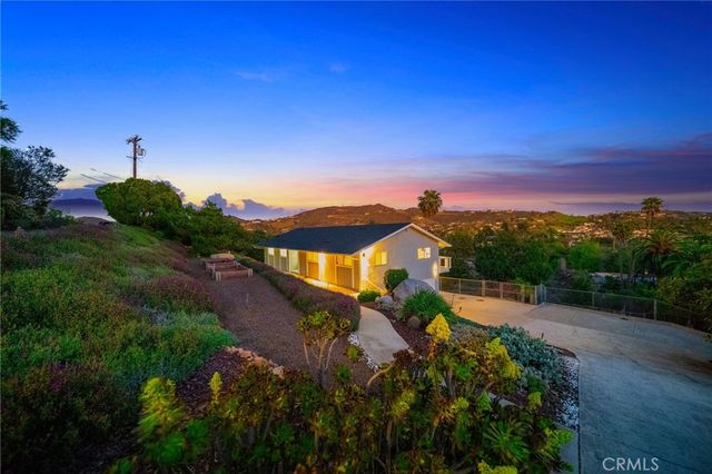 358 Sunrise Circle, Vista, CA 92084