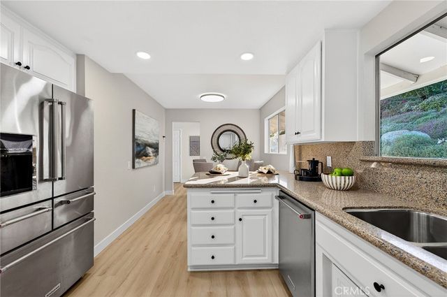 358 Sunrise Circle, Vista, CA 92084