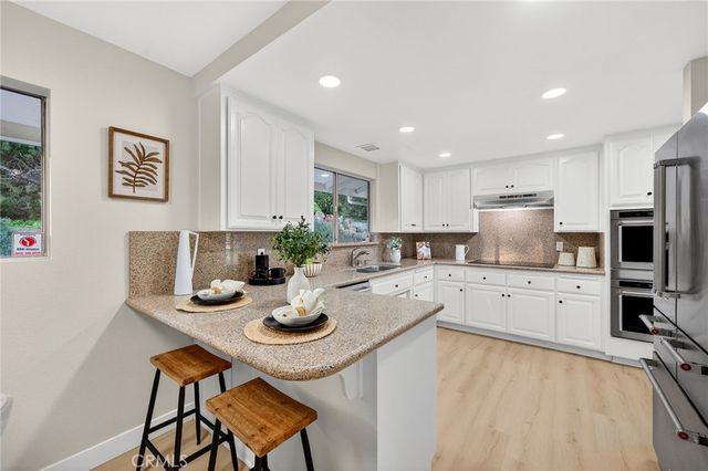 358 Sunrise Circle, Vista, CA 92084