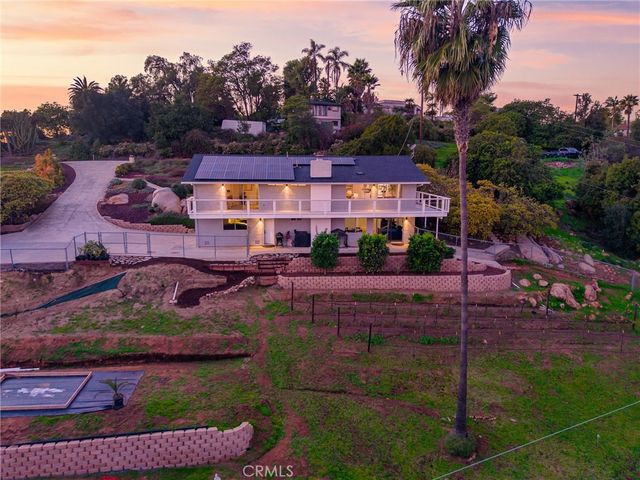 358 Sunrise Circle, Vista, CA 92084