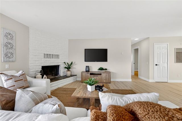 358 Sunrise Circle, Vista, CA 92084