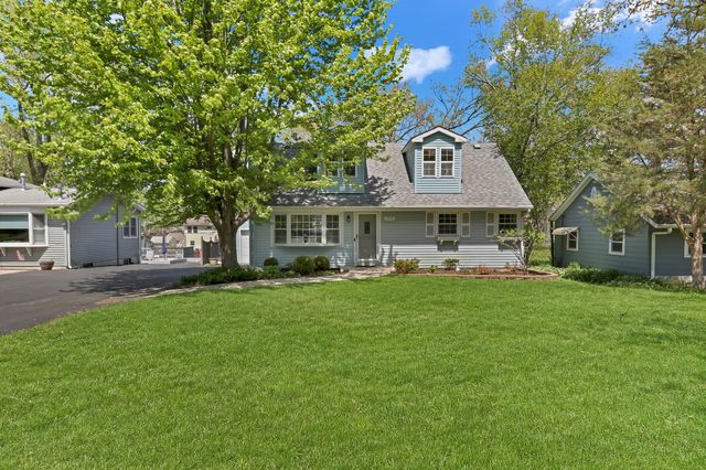 17976 W Big Oaks Road, Grayslake, IL 60030